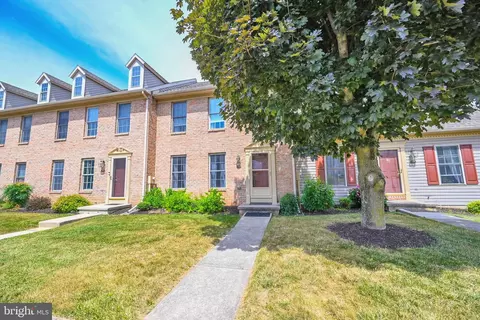 142 Lisa Ln #G142, York, PA 17402