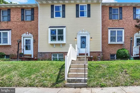 53 High St UNIT E, Stewartstown, PA 17363