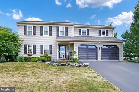 115 Apple Tree Ln, Mount Wolf, PA 17347