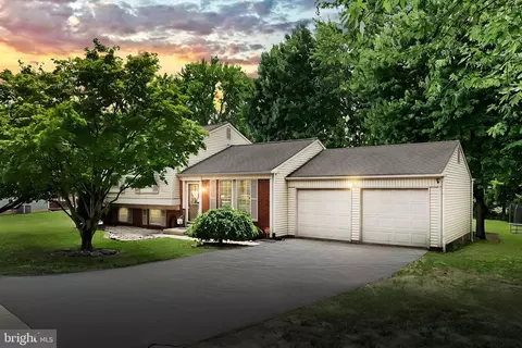 2540 Manor Rd, York, PA 17408