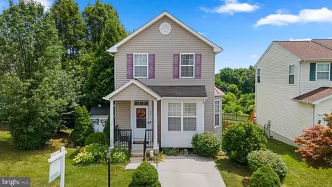79 Menlena Cir, Hanover, PA 17331