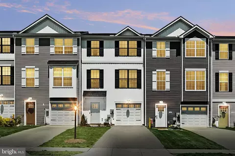 506 Charles Ave, Hanover, PA 17331