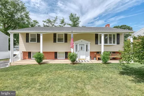 6 Brandywine Dr, Shrewsbury, PA 17361