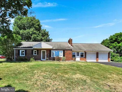 699 Moores Mountain Rd, Mechanicsburg, PA 17055