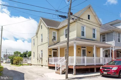 135 Mcallister St, Hanover, PA 17331