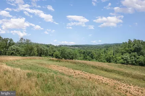 2 Charles Way, Dillsburg, PA 17019