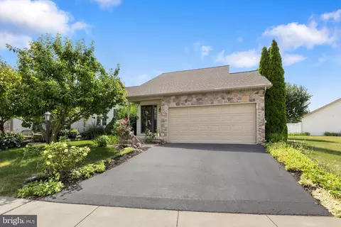 2995 Barley Cir #15, Dover, PA 17315