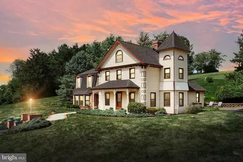 1026 Larue Rd, Seven Valleys, PA 17360