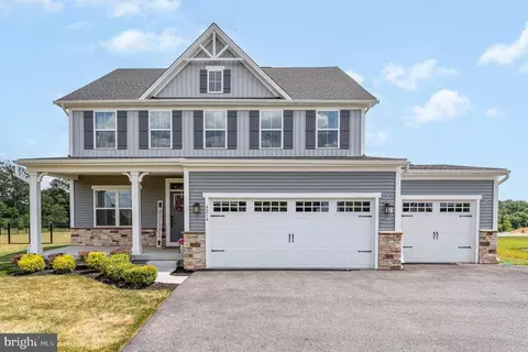4214 Grandview Rd, Hanover, PA 17331