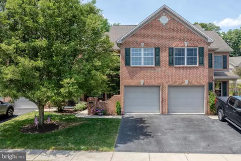 202 Loring Ct, New Cumberland, PA 17070