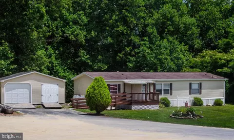 43 Cheyenne Ct, Windsor, PA 17366