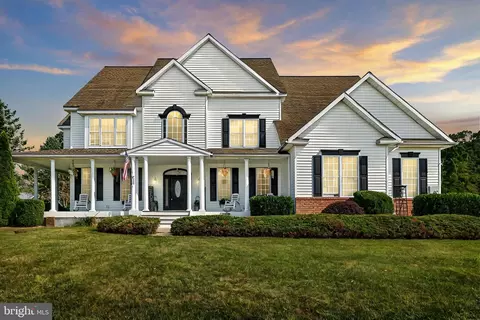 1975 Yingling Dr, Spring Grove, PA 17362