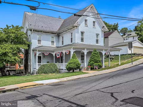 9 George W, Yoe, PA 17313