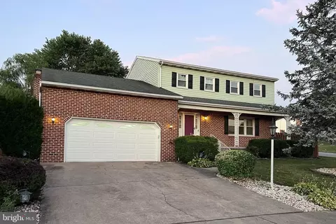 2486 N Gabrielle Ct, York, PA 17408
