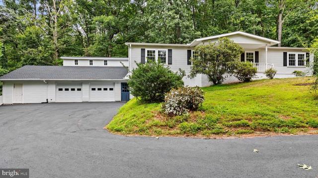 2845 Sky Top Trl, Dover, PA 17315