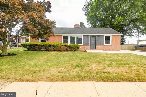 1764 Pelham Dr, York, PA 17406