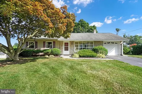 320 Ruth Dr, York, PA 17403