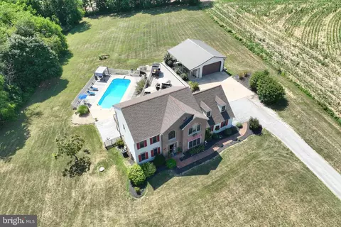 70 Manor Rd, Red Lion, PA 17356