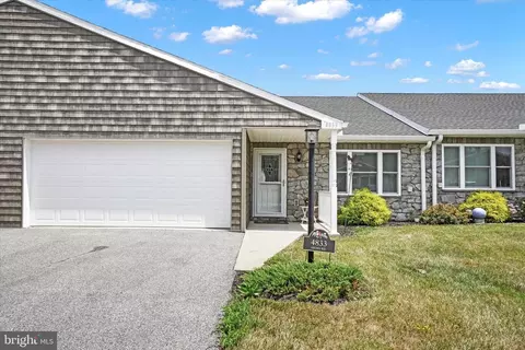 4833 Orchid Way #50, Dover, PA 17315