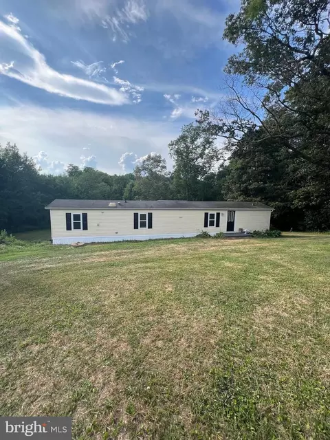 511 Mill St, Fawn Grove, PA 17321