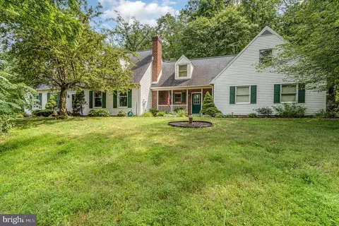 25 Chain Saw Rd, Dillsburg, PA 17019