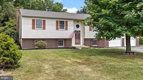 36 Whiskey Springs Rd, Dillsburg, PA 17019
