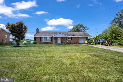 3710 Jefferson Rd, Glen Rock, PA 17327