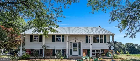 4014 Snyder Rd, Glen Rock, PA 17327