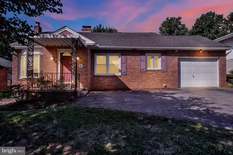 786 E Main St, Dallastown, PA 17313