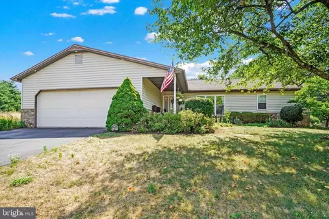 112 Catherine Ct, Lewisberry, PA 17339