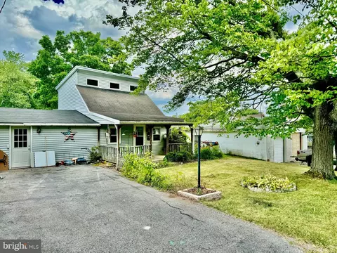 3111 Claremont Rd, Dover, PA 17315
