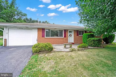 2554 Locust Rd, Dover, PA 17315