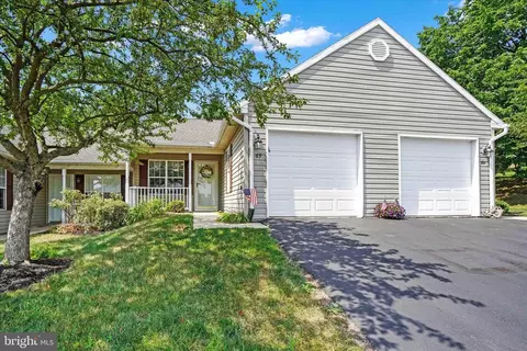 69 Hagarman Dr #69, York, PA 17408