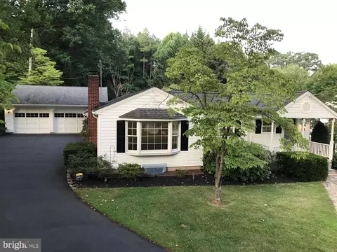 1075 Porters Rd, Spring Grove, PA 17362