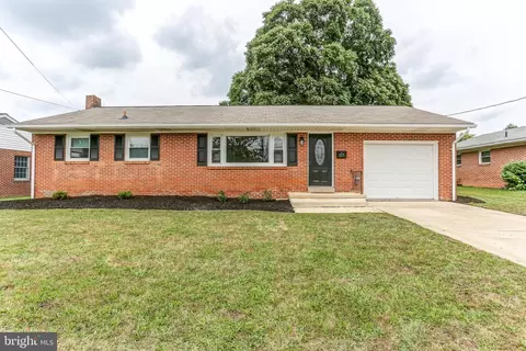 117 Kuhn Dr, Hanover, PA 17331