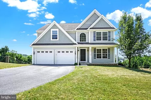 106 Fading Way, York, PA 17406