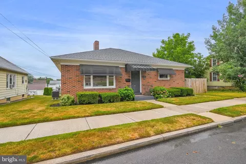 155 Penn St, Hanover, PA 17331