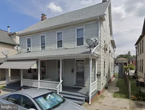 208 210 Ruth Ave, Hanover, PA 17331