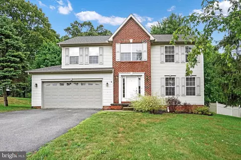 763 Willow Ridge Dr, York, PA 17404