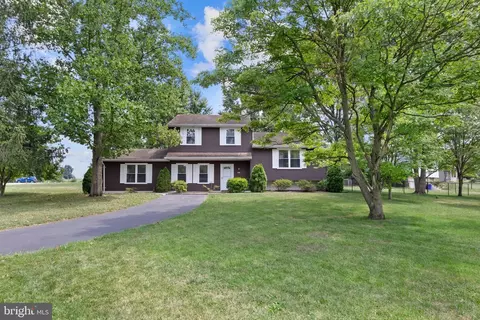 2990 Marlborough Rd, Dover, PA 17315