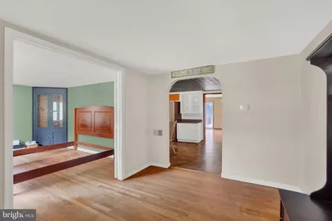 Entry Way - 880 Cherry Orchard Rd, Dover, PA 17315 photo 1 of 2