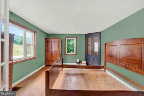 Bedroom - 880 Cherry Orchard Rd, Dover, PA 17315 photo 1 of 5
