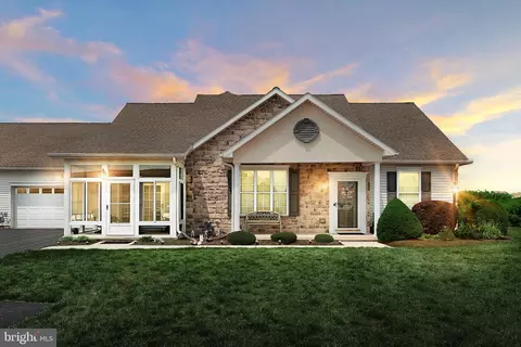 163 S Alpine Dr, York, PA 17408