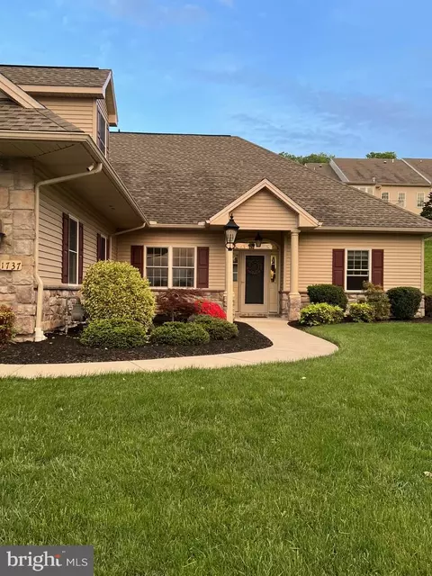 1737 Ridge Ct, York, PA 17402