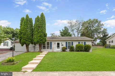 70 Fern Dr, Manchester, PA 17345
