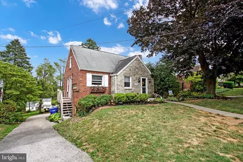 1353 Hill St, York, PA 17403