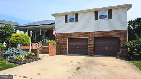 771 Chambers Rd, York, PA 17402