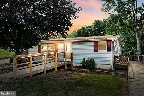 2082 Slagel Rd, Spring Grove, PA 17362