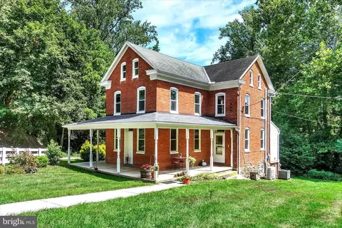 502 Iron Ridge Rd, Hanover, PA 17331