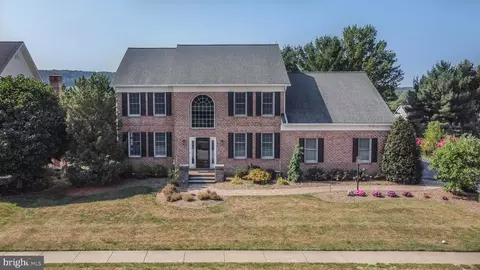 2775 Chestnut Run Rd, York, PA 17402